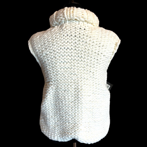 Hand Knit Sweater The Karsaan - Picture 11 of 13